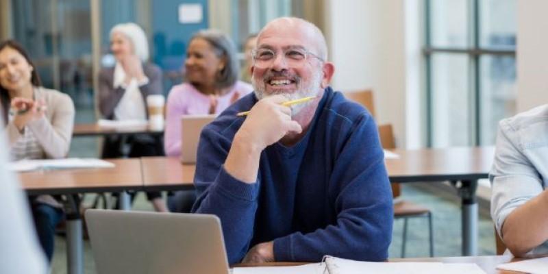 Free College Classes for Senior Citizens in the U.S. | State & University Guide 2025